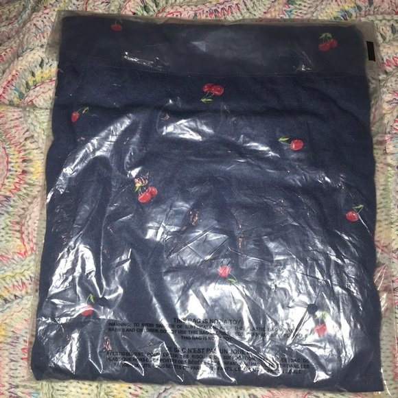 NWT PINK Victoria’s Secret Girlfriend cropped tee - Picture 6 of 8